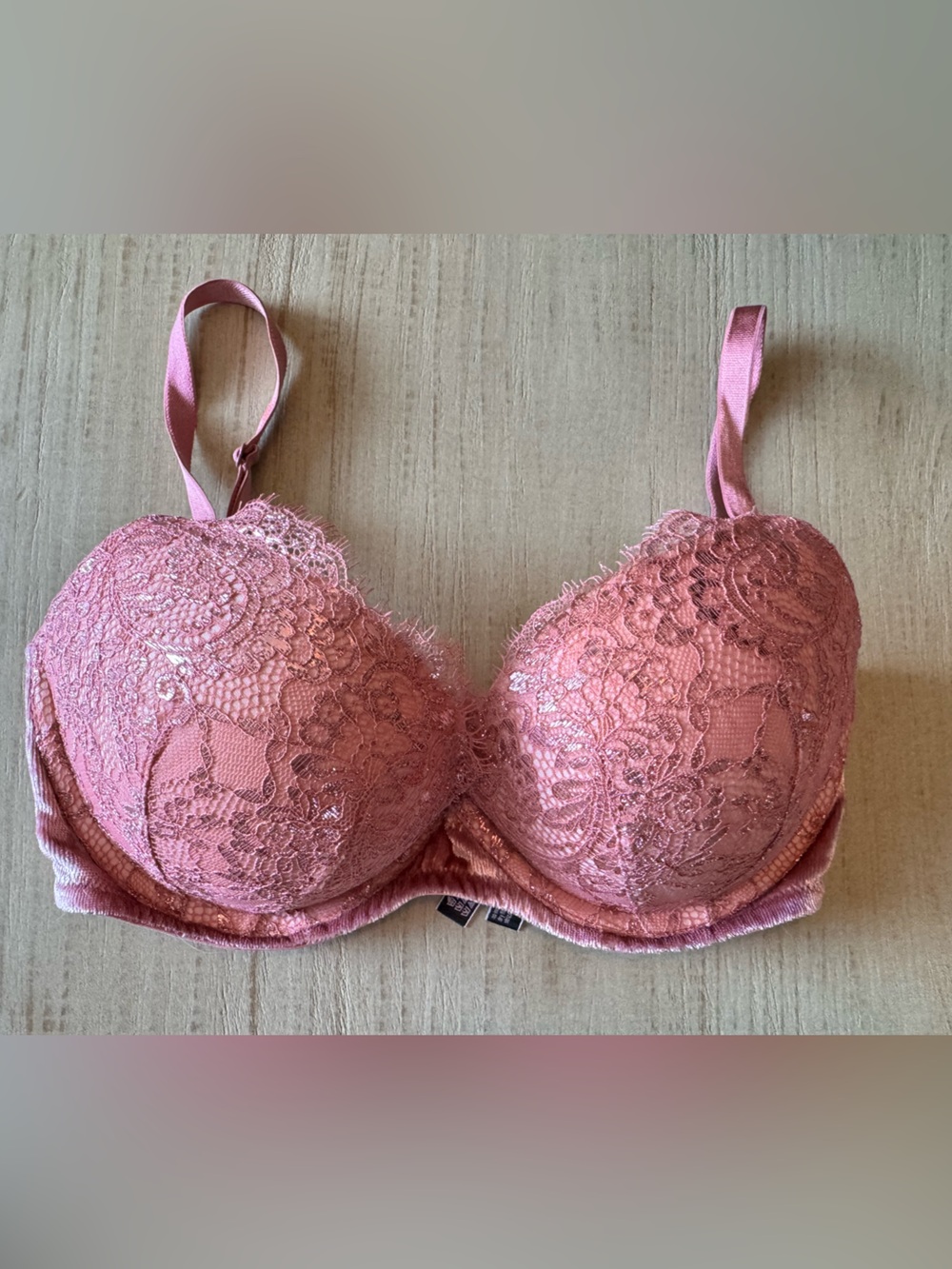 Victoria's Secret Lace Push-Up Bra in Rose Pink